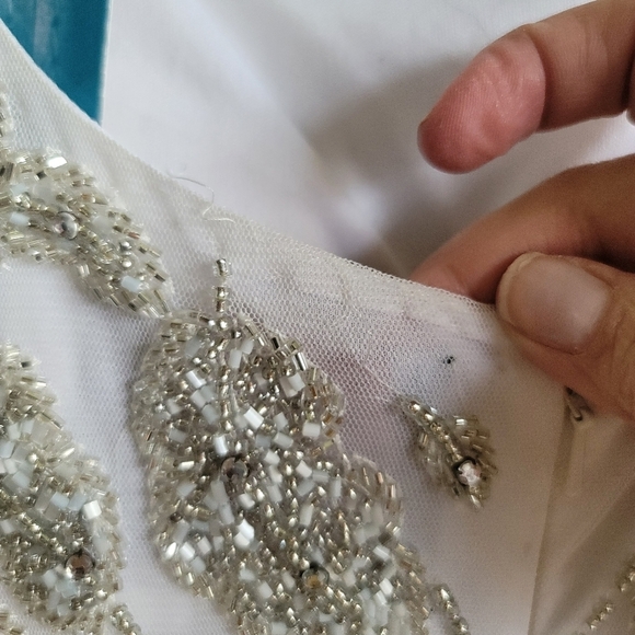 Mac duggal, Foliage Embellished‎ Sheath Dress, Ivory, Size 4, NWT - Picture 7 of 15